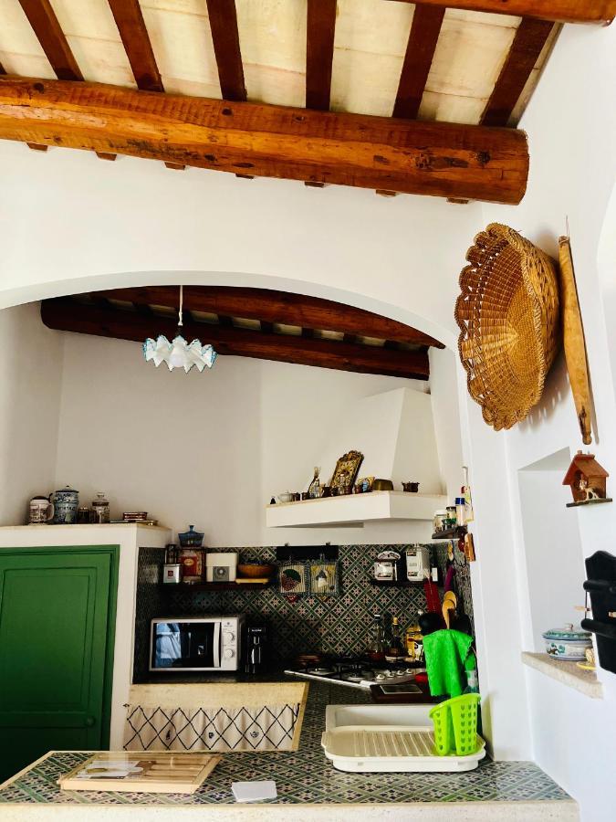 Cortile Padre Vincenzo Apartment Erice Exterior photo