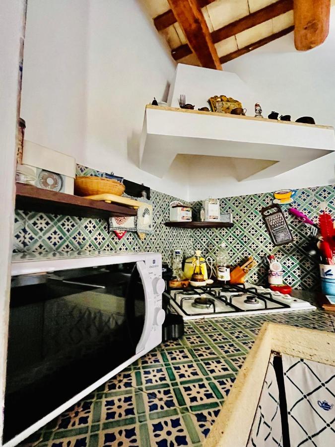 Cortile Padre Vincenzo Apartment Erice Exterior photo